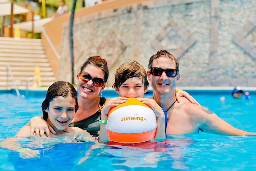 Sunwing Ball Pool Viva Azteca