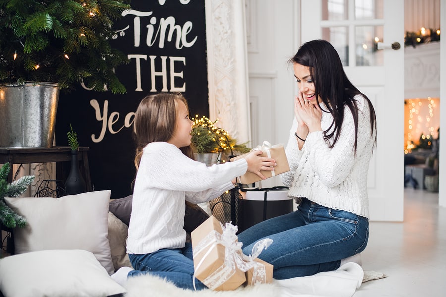 2018 Gifts for Stylish Moms