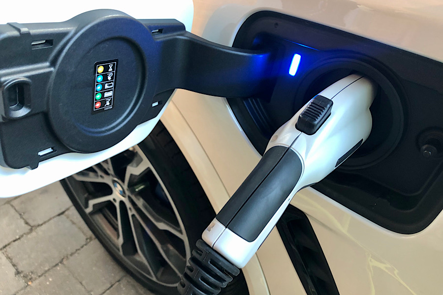 Charging the BMWX3e